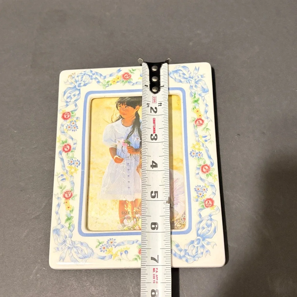 Vtg White Ceramic Floral Ribbon Picture Frame 3.5x5 Cottagecore Blue Bows